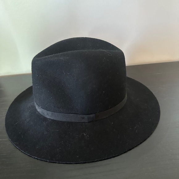 Auxiliary Black Hat - Picture 2 of 4